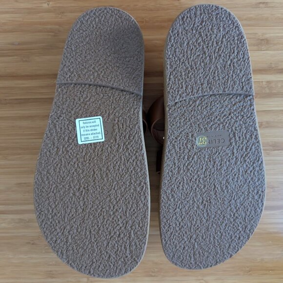 NEW - CELINE - TIPPI SLIDE in CALFSKIN - Picture 3 of 7